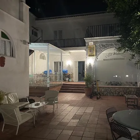 לינה וארוחת בוקר Matilda Luxury 4*