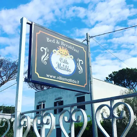 לינה וארוחת בוקר Matilda Luxury