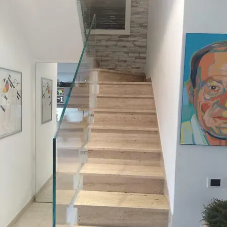 לינה וארוחת בוקר Matilda Luxury