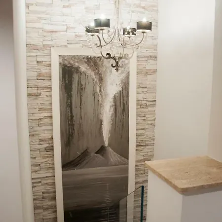 לינה וארוחת בוקר Matilda Luxury איסקיה