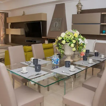 לינה וארוחת בוקר Matilda Luxury 4*