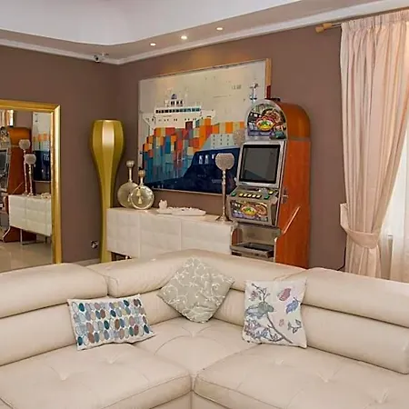 Matilda Luxury فندق مبيت وإفطار